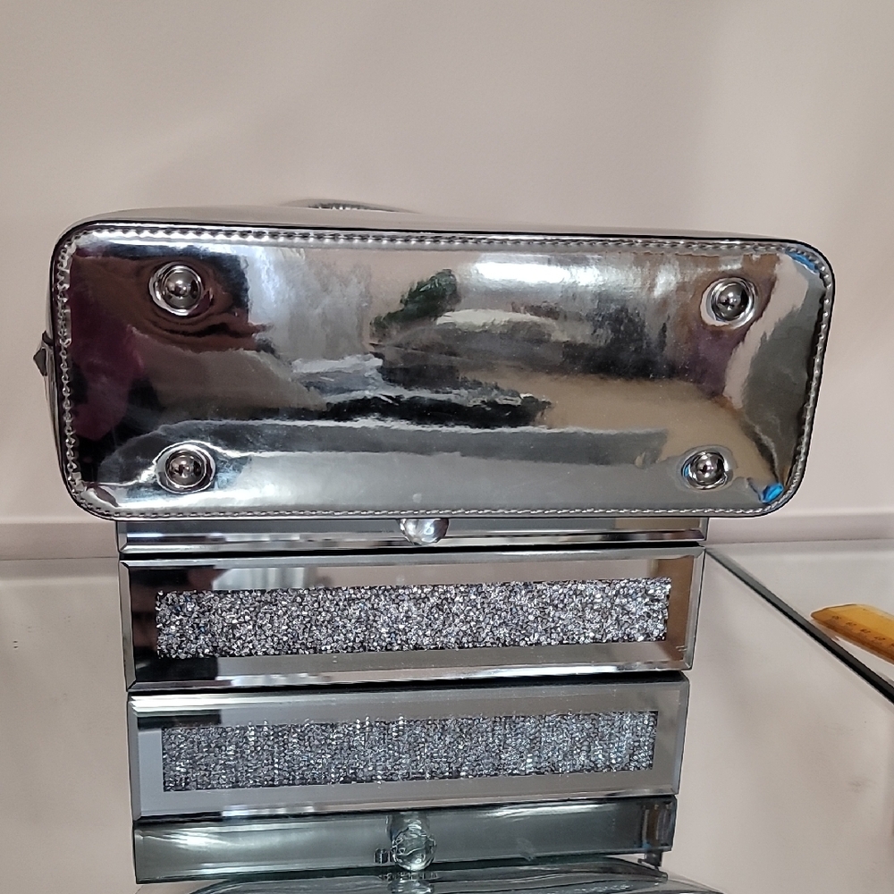 Aldo Shiny Silver Mirror-Effect Chain Handle Crossbody Bag - Picture 12 of 12